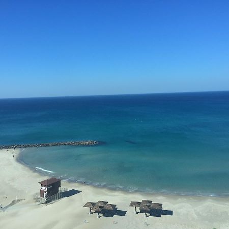 Haifa Almog Vip Hotel Sea View Apartments Ngoại thất bức ảnh