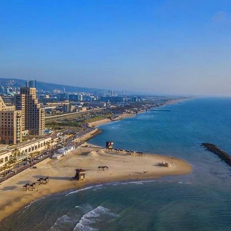 Haifa Almog Vip Hotel Sea View Apartments Ngoại thất bức ảnh