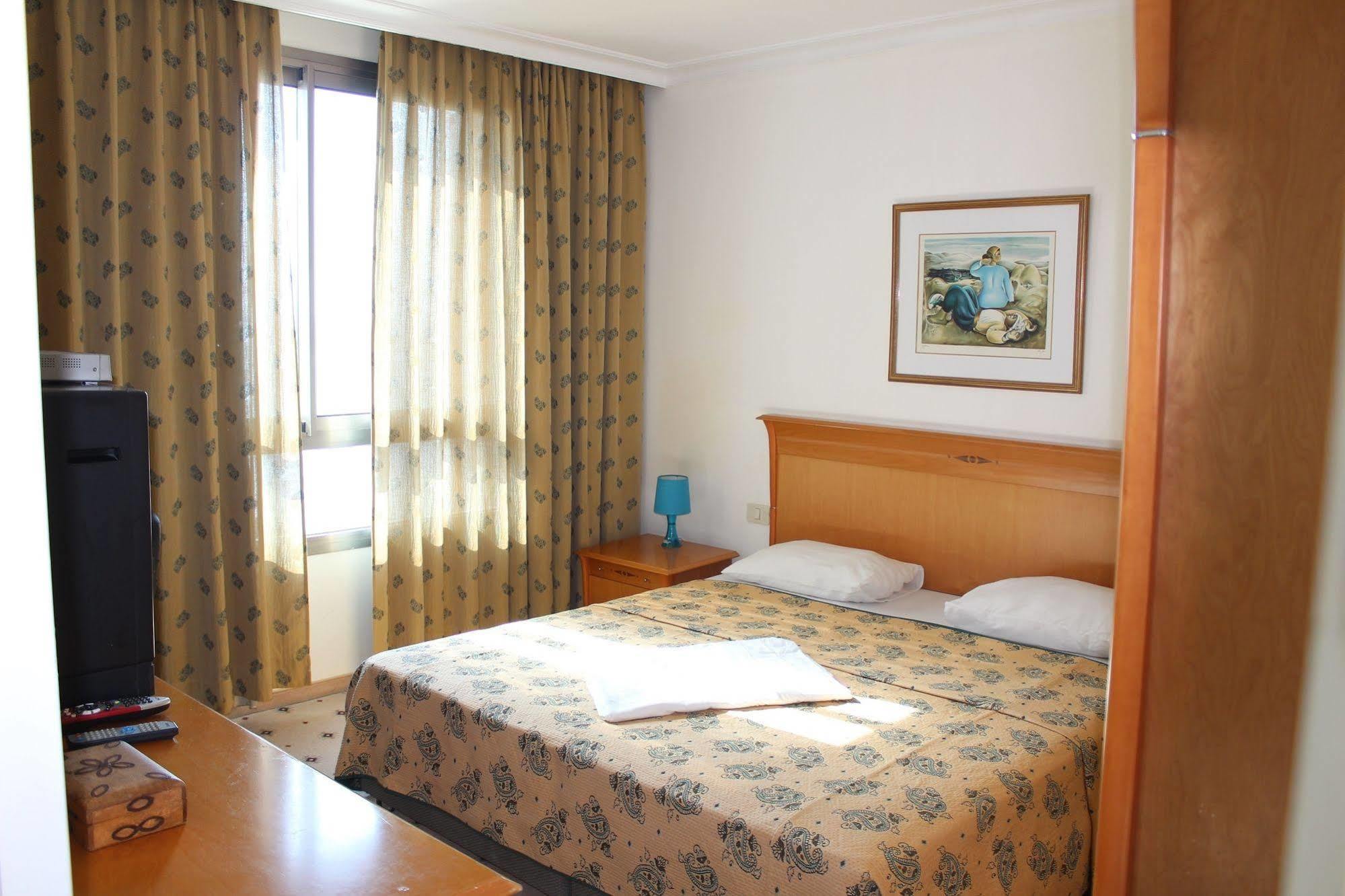 Haifa Almog Vip Hotel Sea View Apartments Ngoại thất bức ảnh