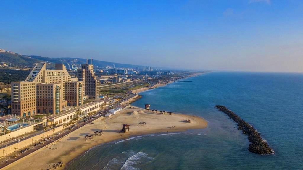 Haifa Almog Vip Hotel Sea View Apartments Ngoại thất bức ảnh